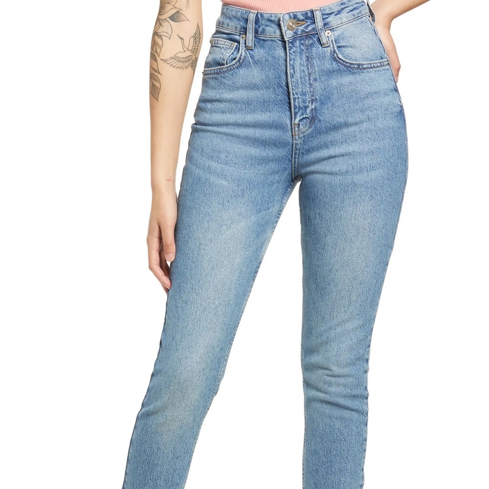 BDG Hirise girlfriend cropped jean